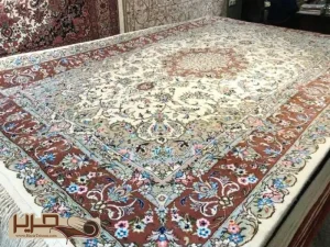 تصویر فرش نائین اصل با طراحی خاص - قالیشویی حریرتهران